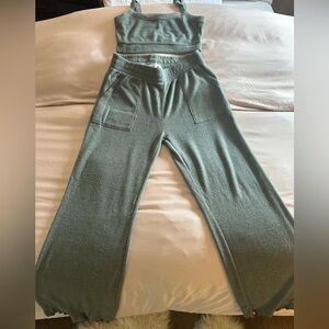 Z Supply Knot Cozy Green Set